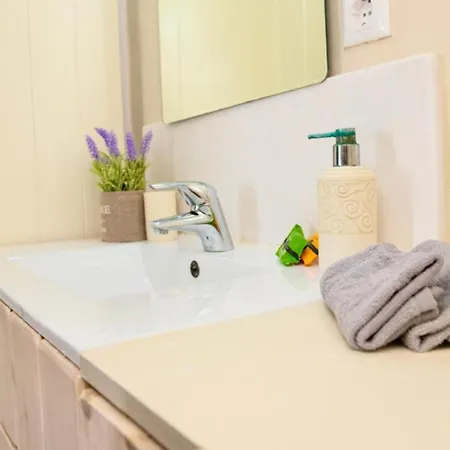 Apartment Aya *